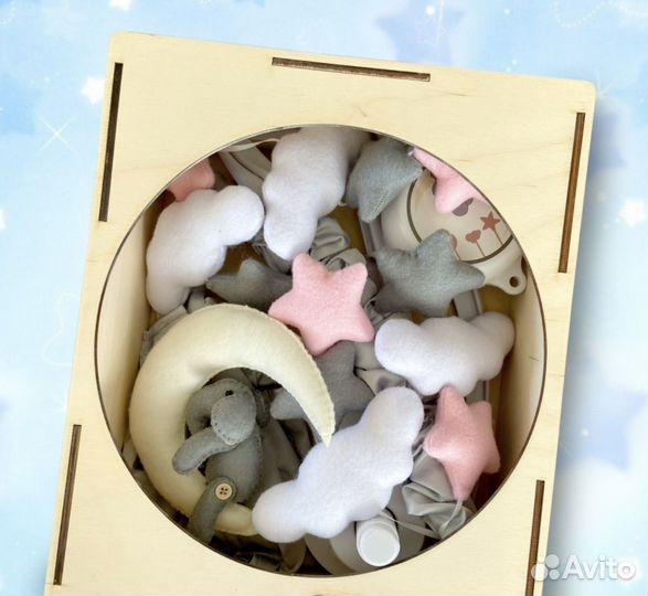 Музыкальный мобиль на кроватку с кронштейном