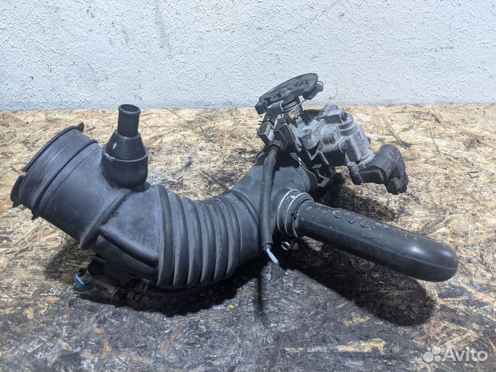 Механическая дроссельная заслонка Toyota Camry