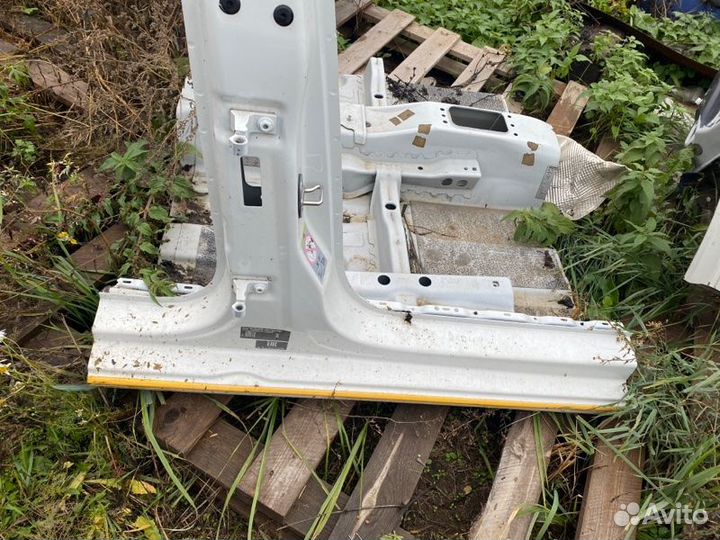 Порог передний правый Skoda Rapid седан cwvb 2018