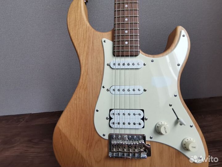 Электрогитара Yamaha Pacifica 112J