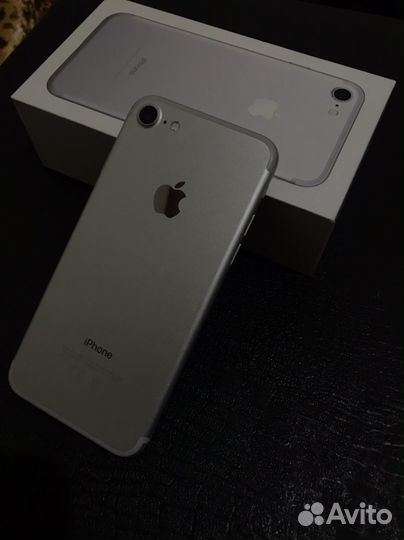 Телефон iPhone 7 32gb
