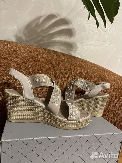 Босоножки женские 38 размер