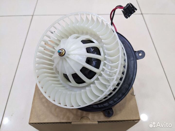 Мотор отопителя mercedes benz E W211 / CLS C219