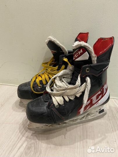 Продам коньки