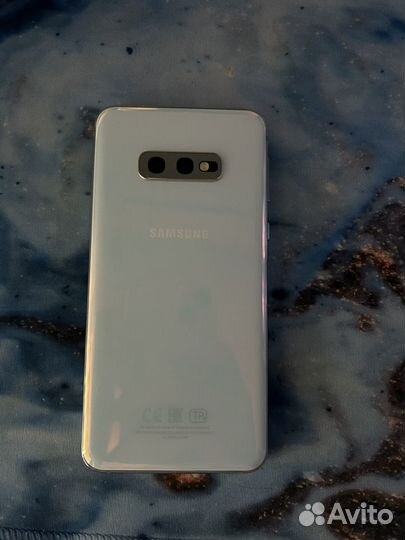 Samsung Galaxy S10e, 6/128 ГБ