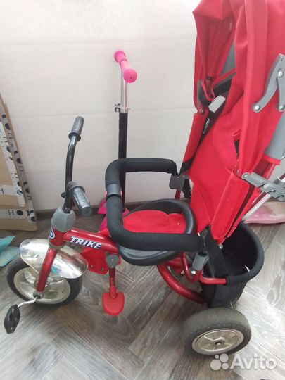 Трехколесный велосипед с ручкой