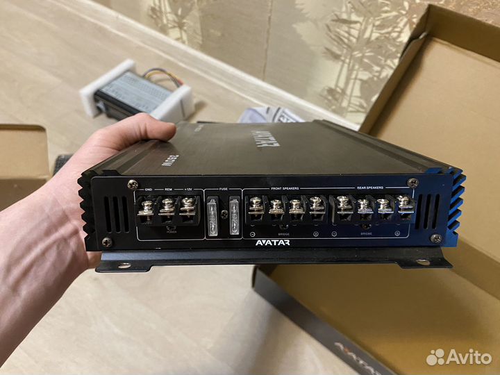 Аудио система в машину