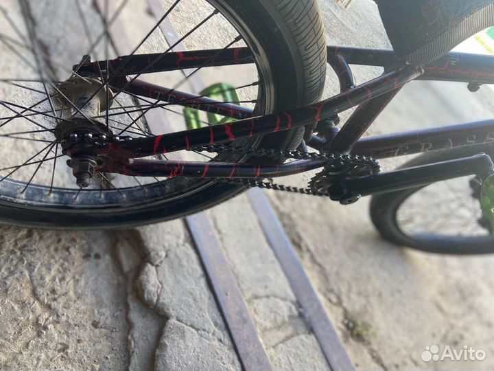 Трюковой велосипед BMX