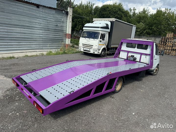 Эвакуаторная платформа ломанного типа