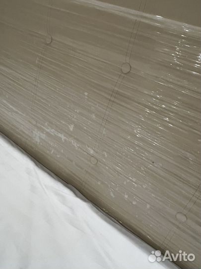 Кровать двухспальная с матрасом