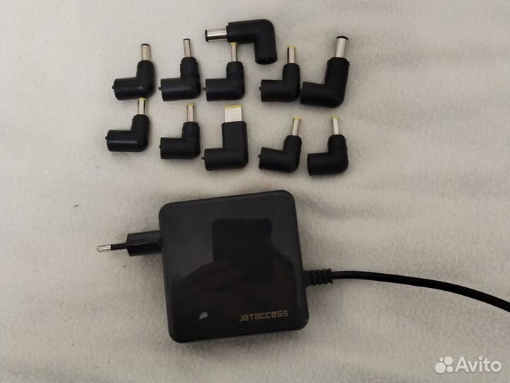 Универсальная зарядка для ноутбука