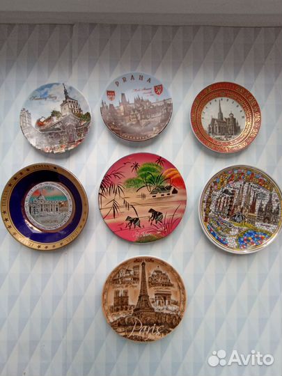 Тарелки настенные разные страны 10-12 см