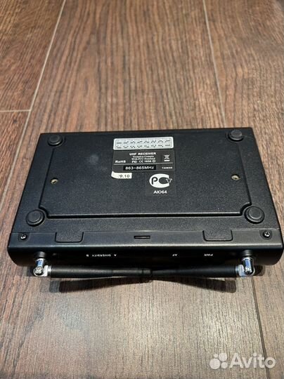 Радиосистема микрофон invotone uf-16a
