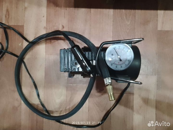 Автомобильный компрессор