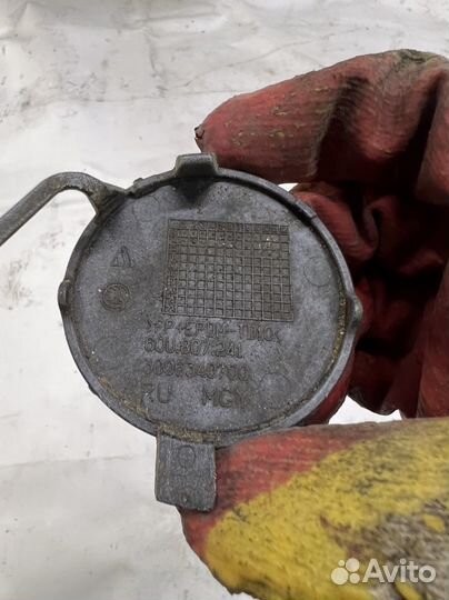 Заглушка буксировочного крюка skoda rapid