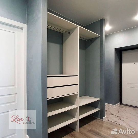 Шкаф купе распашной на заказ от фабрики