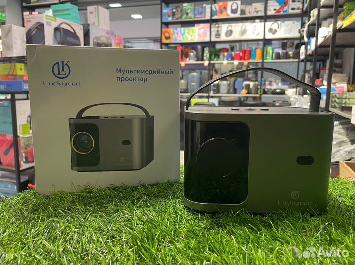 Домашний андроид проектор