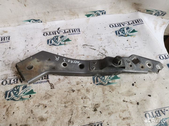 Кронштейн фар правый Renault Megane III (2008—2014