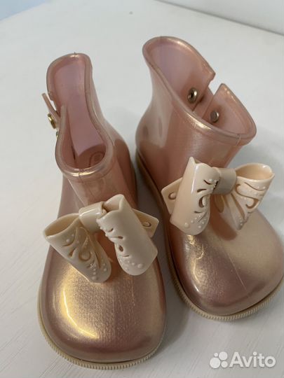 Детсике резиновые сапоги 27 размер