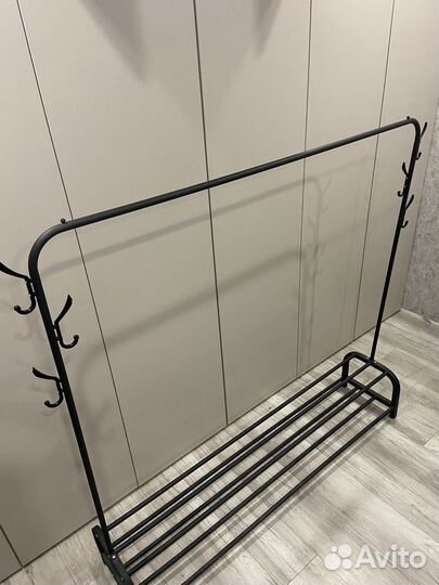 Вешалка для одежды напольная