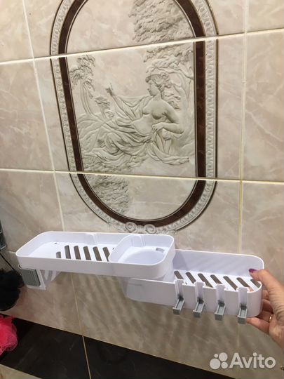 Полочка для ванной