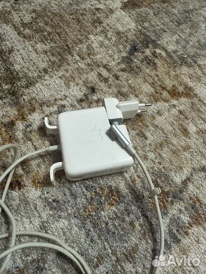 Зарядное устройство на macbook MagSafe - оригинал