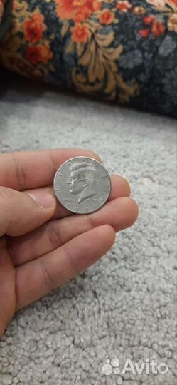 Монета half dollar liberty