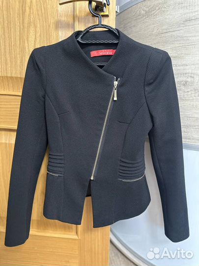 Куртка женская лёгкая 42размер