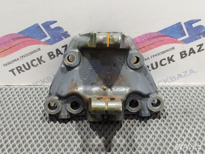 Кронштейн передней рессоры правый Scania 5-series