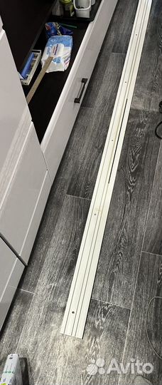 Карниз 3 метра, с закруглениями по обеим сторонам