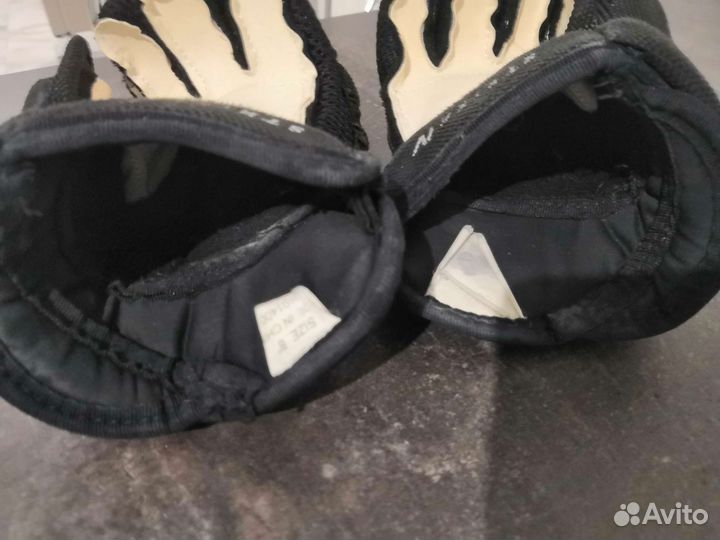 Краги хоккейные детские 8