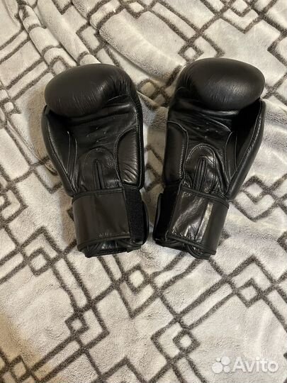 Боксерские перчатки Белый лотос мужские