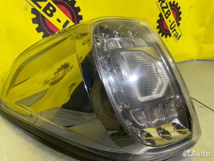 Фонарь стоп сигнала задний левый Nissan Patrol Y62