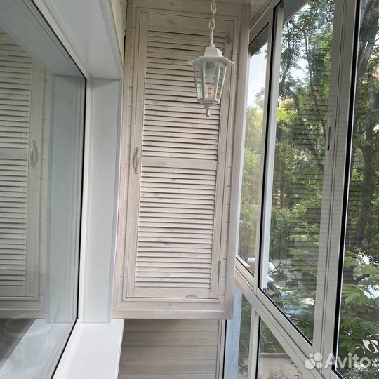 Остекление балконов в пятиэтажке. Окна пвх