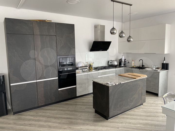 Дом 250 м² на участке 10 сот.