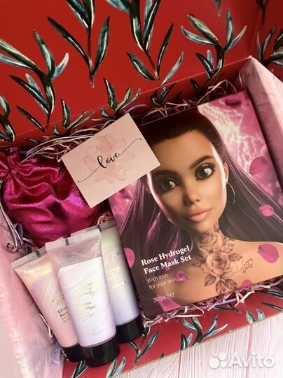 Подарочный набор косметики с Sammy Beauty