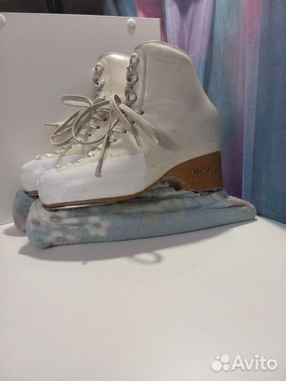 Фигурные коньки edea 225