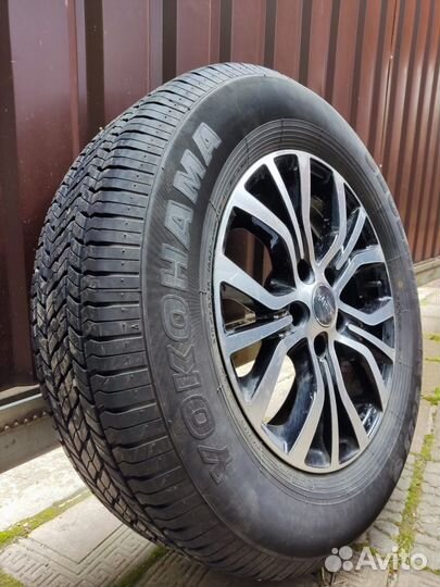 Yokohama Geolandar G033V 215/70 R16 на дисках
