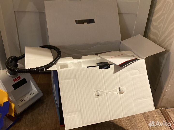 Отпариватель для одежды MIE