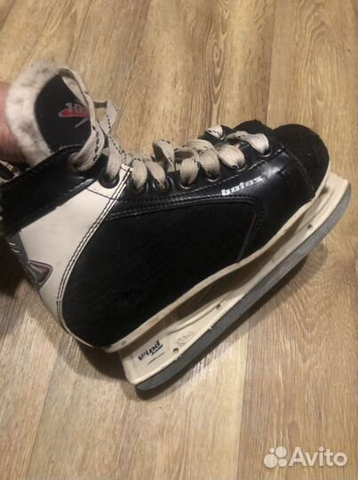 Коньки хоккейные botas 33 р