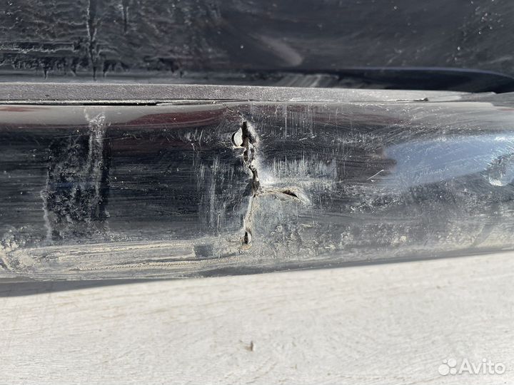 Lexus LX 570 Порог правый