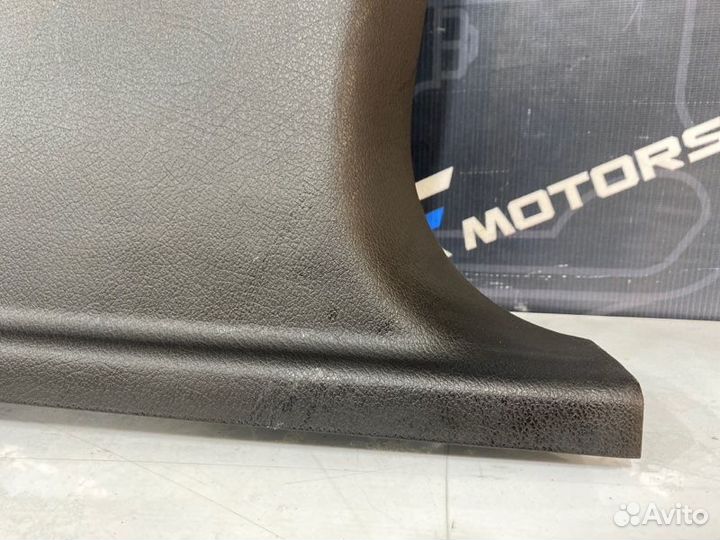 Обшивка салона правая Audi A6 C6 BDW 2004