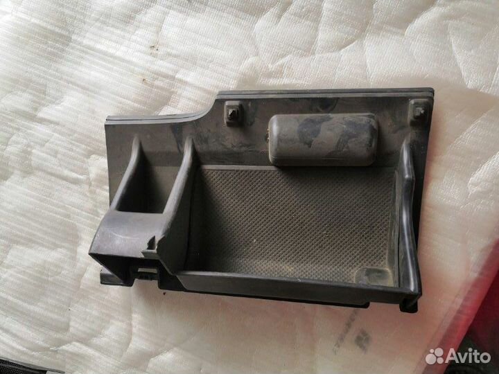 Бардачок Volkswagen Touran 1 2004