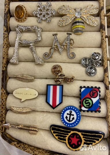 Значок брошь