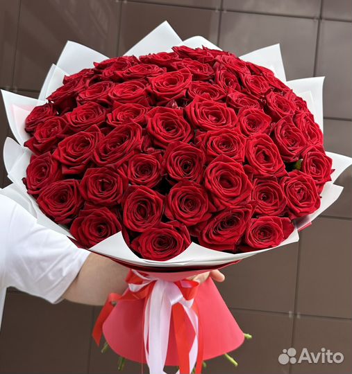 Роза Ред Наоми 60 см 51 штука