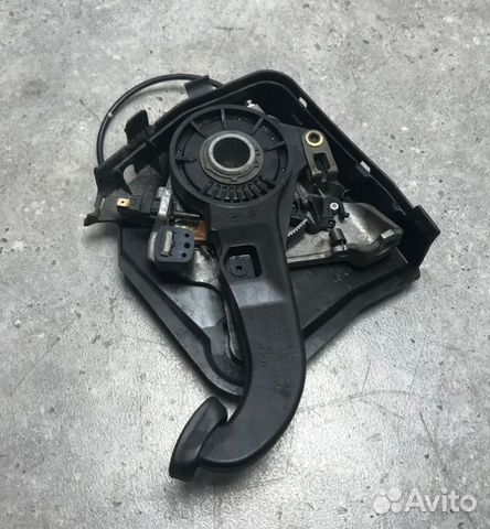 Стояночный тормоз передний Mercedes-Benz Cls350