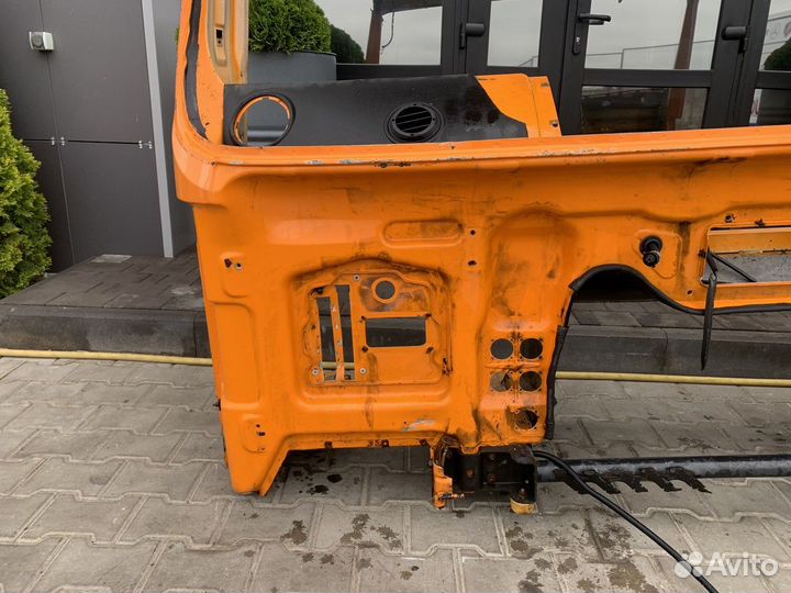 Каркас кабины передняя часть Man F2000