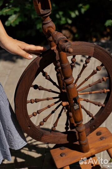 Прялка деревянная старинная