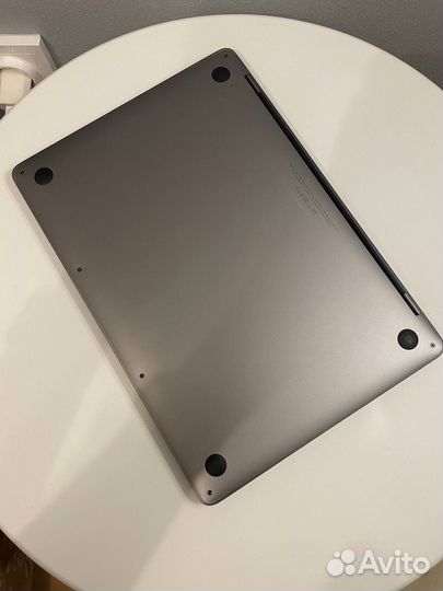 Apple Macbook pro 13 2016 retina