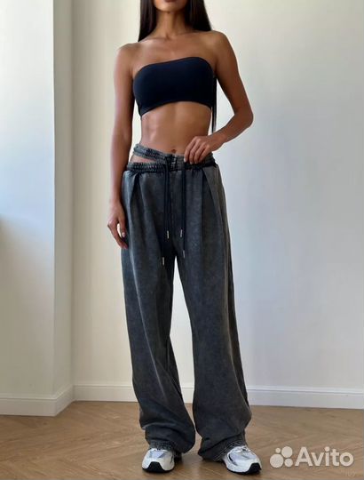 Спортивные штаны с разрезом варенка